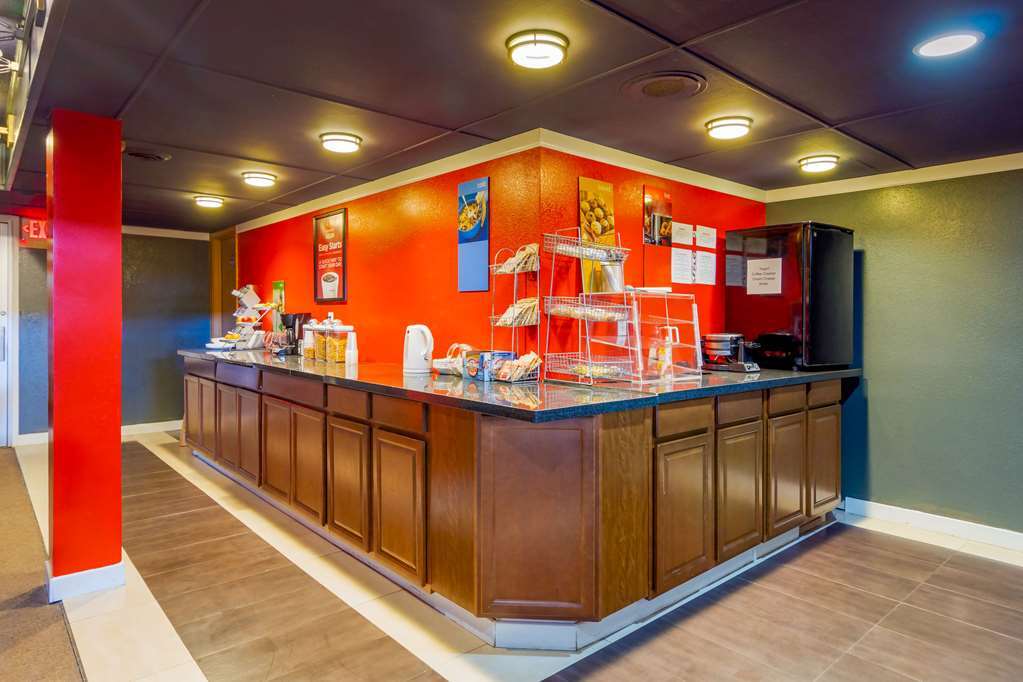 Oyo Hotel Goodland Ks Hwy 24 Restaurant photo
